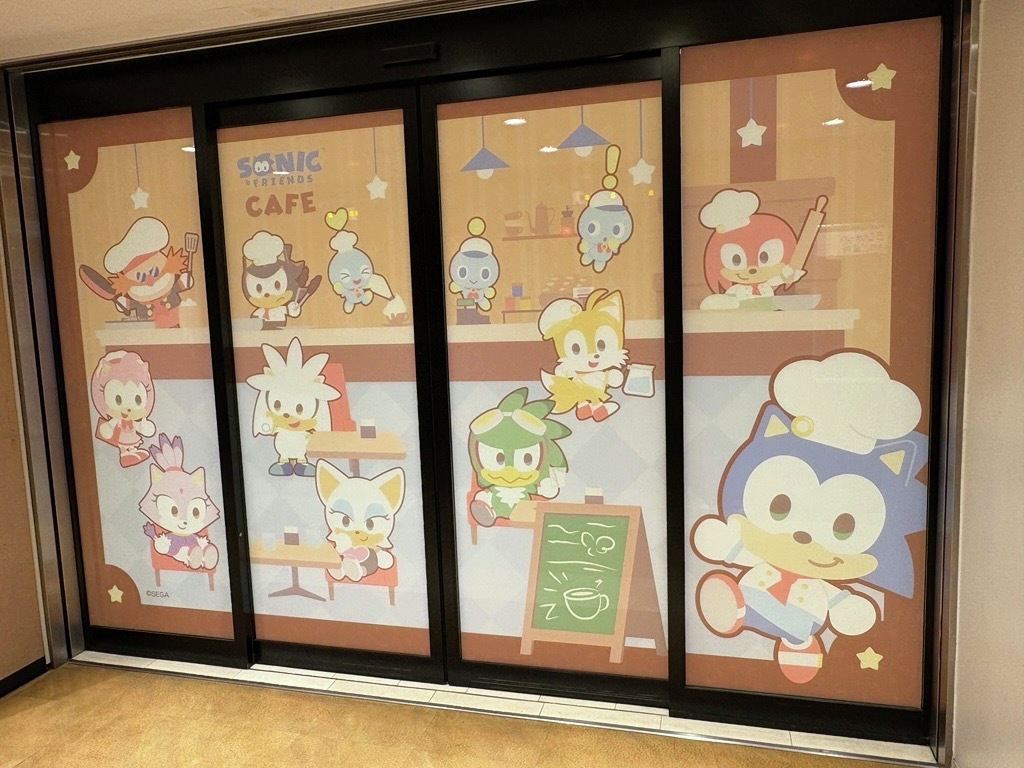 SonicOfficialJP's tweet image. 💙本日オープン💙
『SONIC &amp;amp; FRIENDS』 ×
and GALLERY コラボカフェ☕

キュートなソニックたちと
カフェで楽しいひと時をお過ごしください✨

▼ ご予約・詳細はこちら！
collabo.and-gallery.com/sonic

#ソニフレカフェ #andGALLERYコラボ