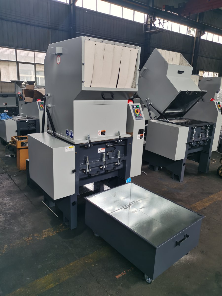 Rhong_leysa's tweet photo. Rhong plastic water pipe crusher granulator,Rhong Plastic Grinder RG-3660E with 15KW power to crush plastic tube etc,Rhong Plastic Auxiliary Equipment  Whatsapp:0086 137 7723 9417 Email：rhong@rhongmachines.com              https://t.co/i4q1glLhXO #RhongGrinders #PlasticGrinder https://t.co/EAcf2a3o06
