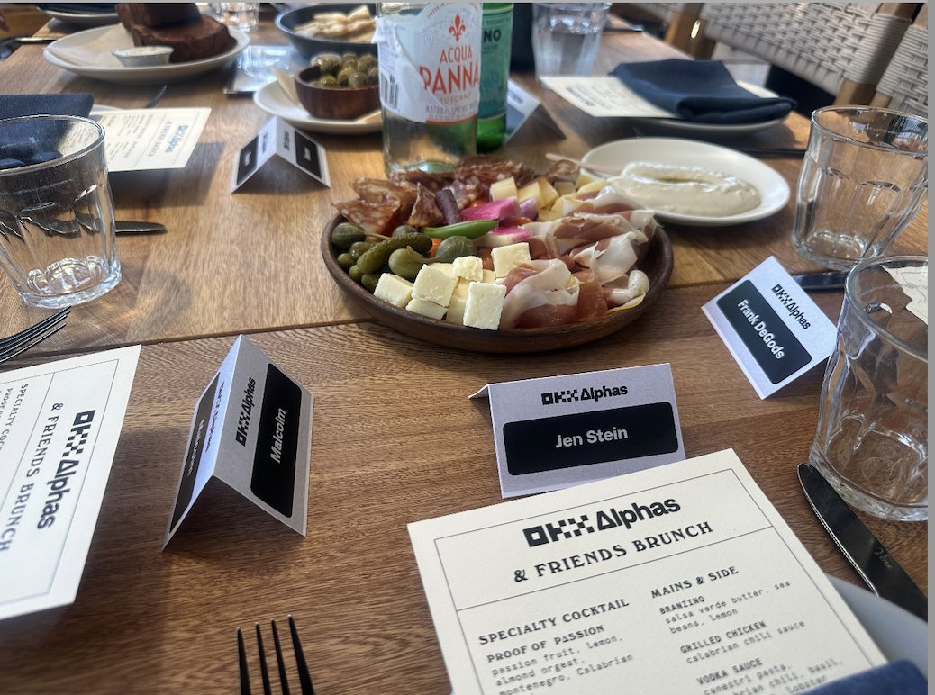 Jen || DECENTRALIZE THE D & F THE SYSTEM tweet media