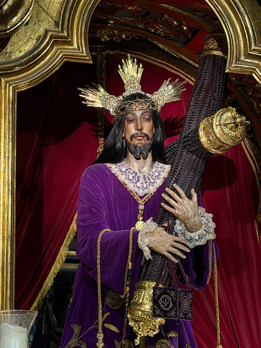Alex27Sep's tweet image. Nuestro Padre Jesús Nazareno vuelve a su camarín tras los cultos celebrados con motivo de la festividad del Dulce Nombre de Jesús.