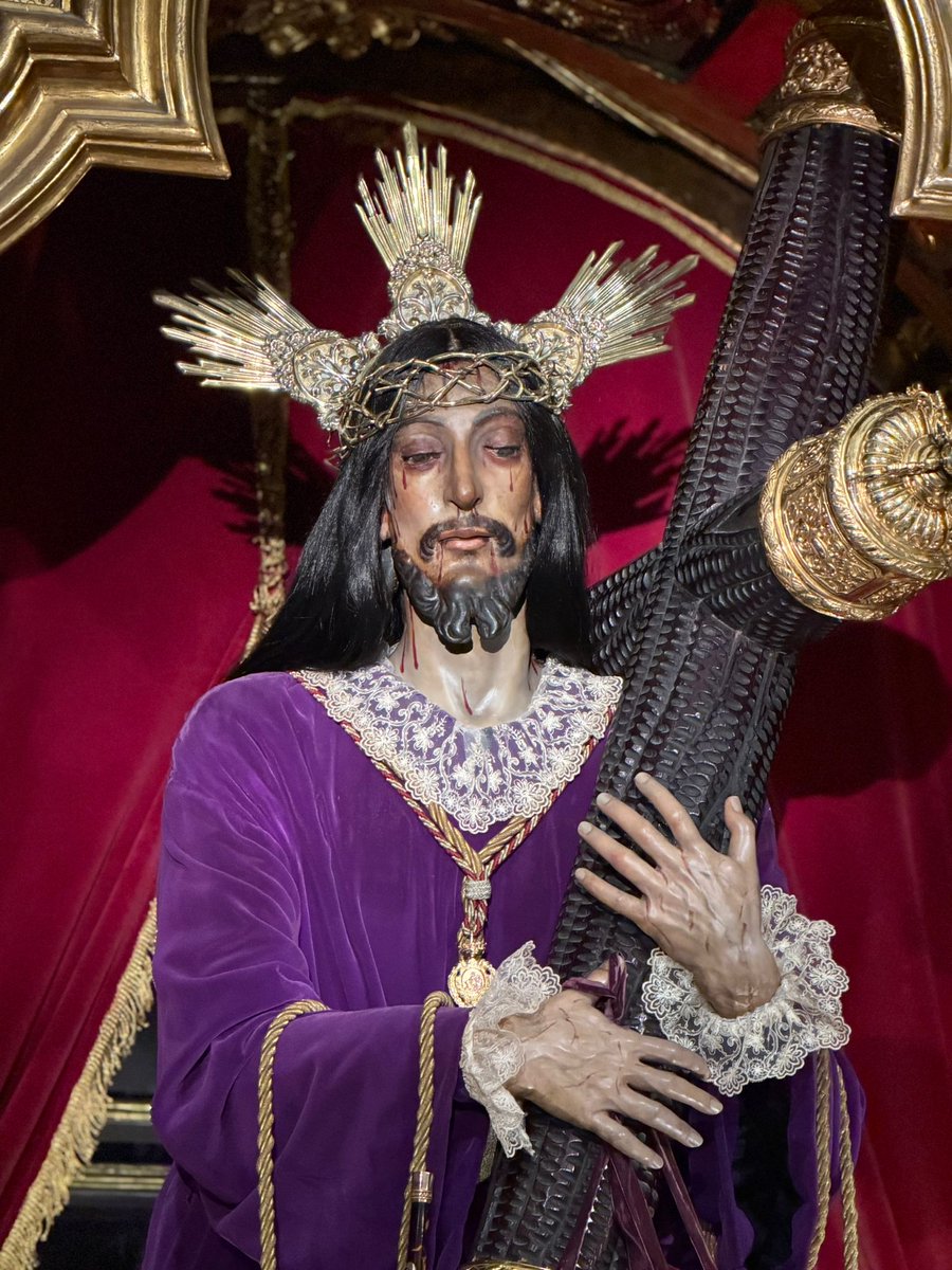 Alex27Sep's tweet image. Nuestro Padre Jesús Nazareno vuelve a su camarín tras los cultos celebrados con motivo de la festividad del Dulce Nombre de Jesús.