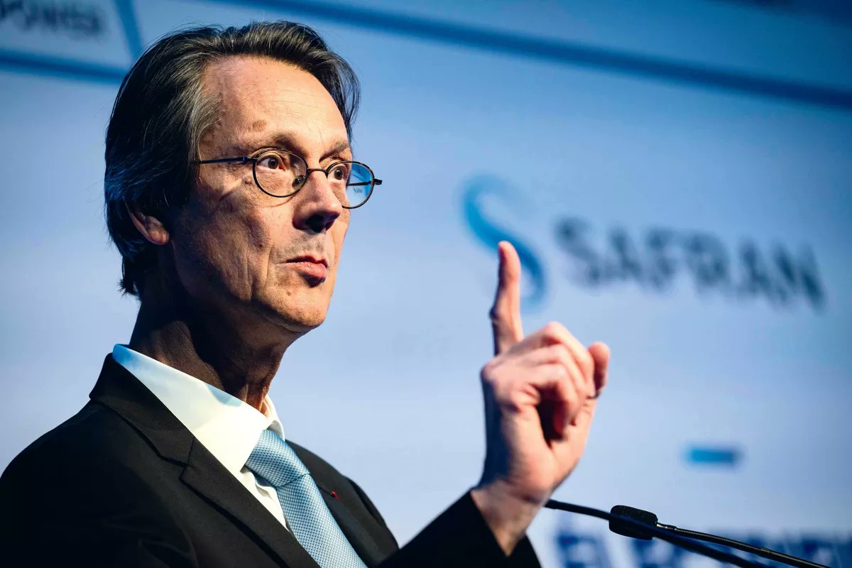 AlexXplore's tweet photo. 🇫🇷 Olivier Andriès, PDG de Safran, alerte sur les risques liés à une politique fiscale jugée excessive et déplore que l'industrie française soit "la plus imposée en Europe".

📈 Alors que le secteur connaît une croissance record grâce à une forte demande, Andriès estime que cette pression fiscale menace la compétitivité d'une industrie, qui emploie 200 000 personnes et représente une part importante des exportations françaises, au moment où des investissements massifs sont nécessaires pour répondre aux défis futurs et maintenir la position de la France dans l'aérospatial.

https://t.co/iVcGyAGTwZ