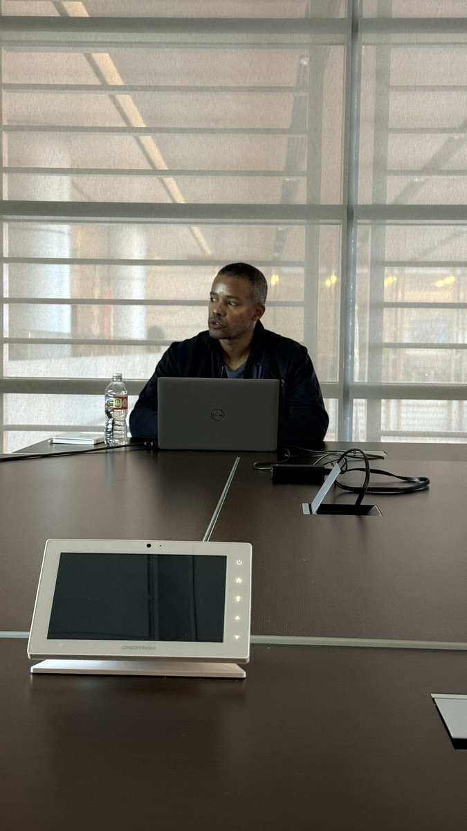 MarbanLab's tweet image. Today’s #labmeeting was a real treat: Rodrigo dos Santos reviewing his work on #RNA #exomer #TY2 in models of #ACM. Group effort with @EugenioCingolan, @TheIbrahimLab and @AleCiulloPhD. Amazing reversal of LV dysfunction and pro arrhythmia by TY2, ripe for translation @CIRMnews!