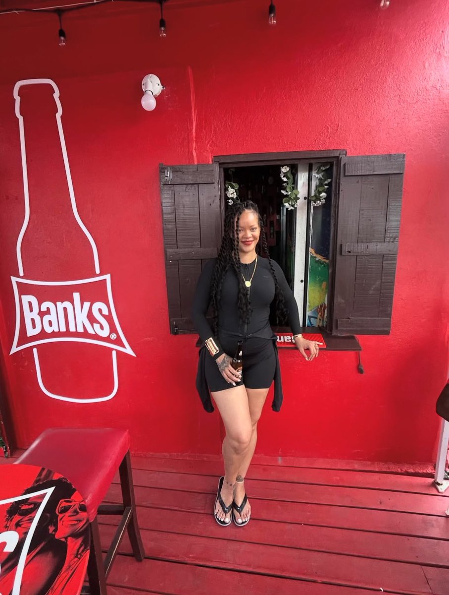 ririswrld's tweet image. she wanna be regular so bad 😭