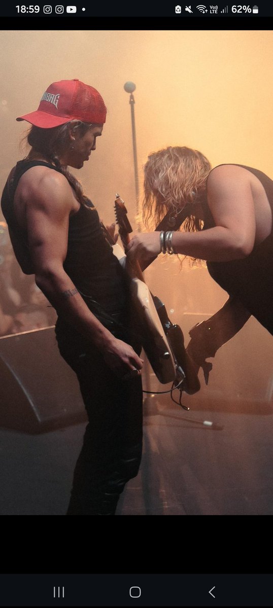 guitarreame la con... eh quien dijoeso?