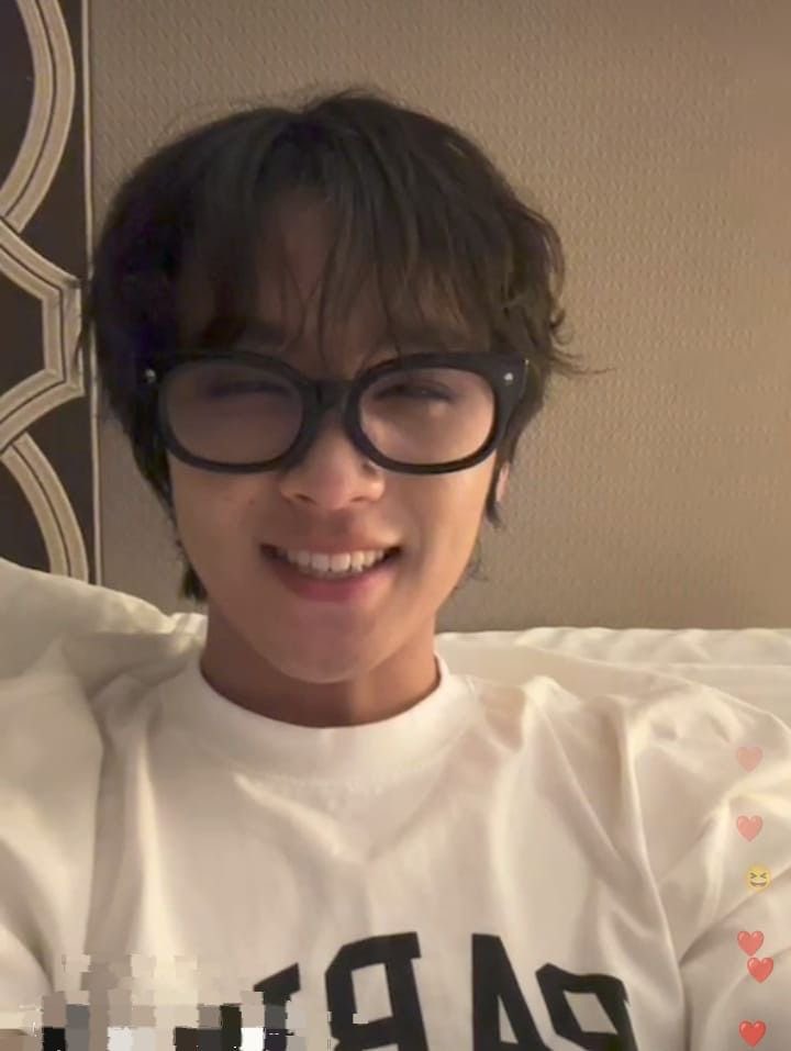 lovinghaech's tweet image. the many kinds of haechan smiles :D