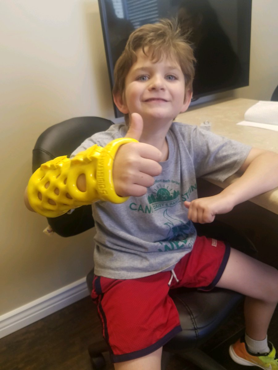 ActivArmor's tweet image. Did you know? Patient satisfaction and hygiene are top priorities for today’s #orthopaedic clinics and physicians. #ClinicManagement #HealthcareTechnology #3DPrintedCast #MedicalInnovation #PatientExperience #ActivArmor #SportsMedicine