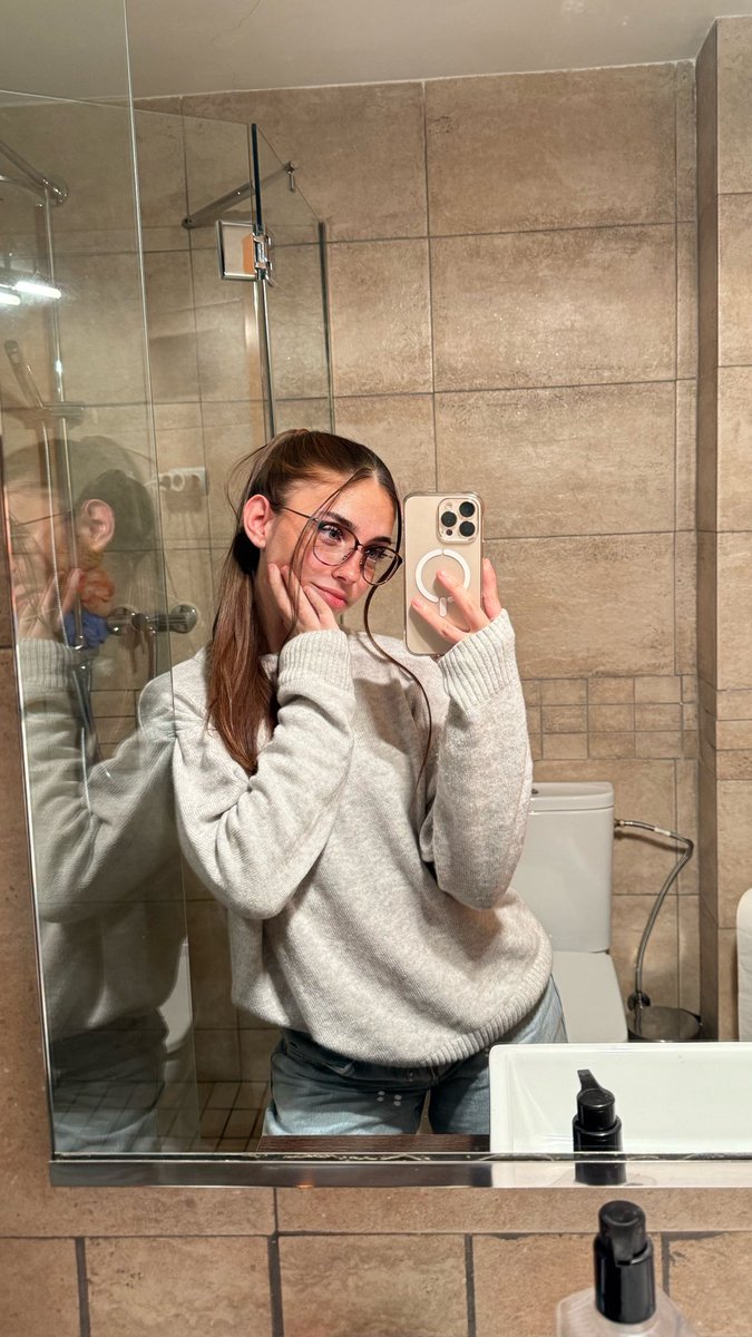 PAULA🦋 tweet media