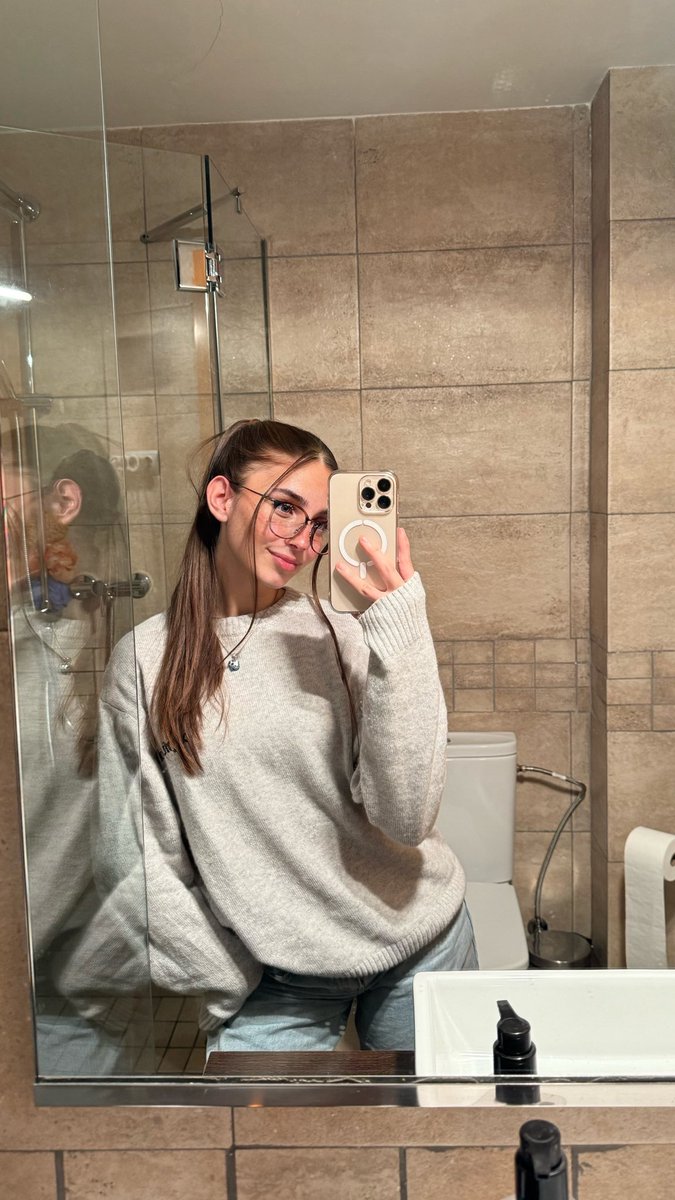 PAULA🦋 tweet media