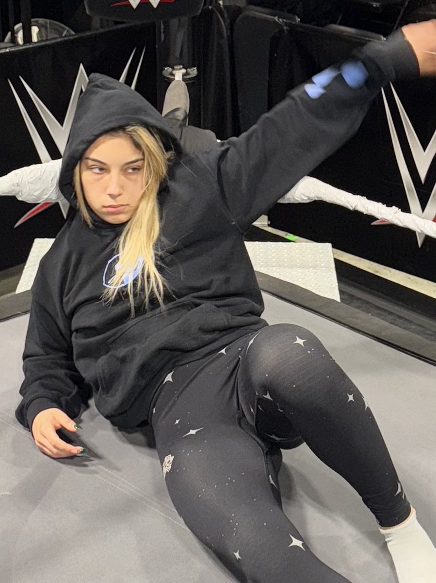 THEA HA!L tweet media