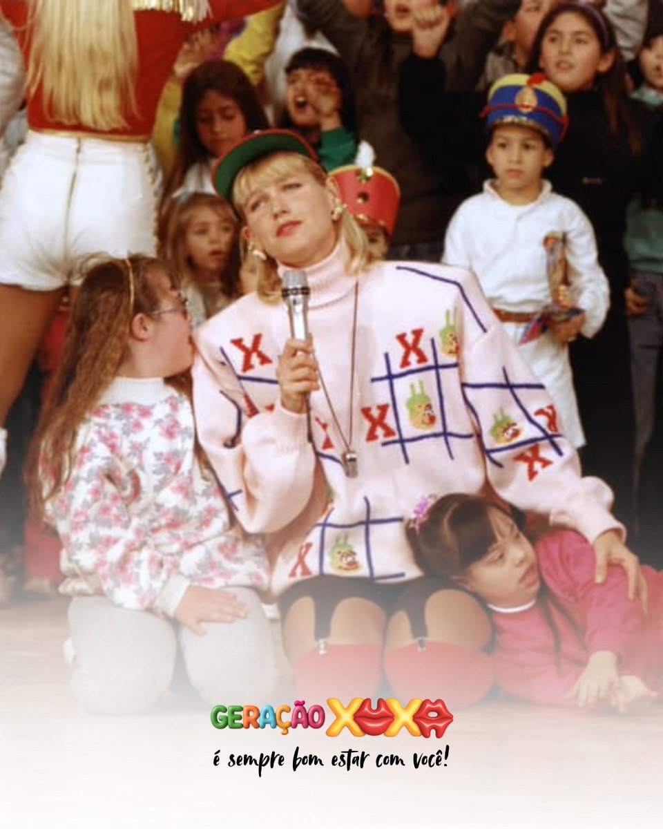 Xuxa e seus baixinhos, no Xou da Xuxa, versão exibida na Argentina, que ganhou o nome de "El Show de Xuxa". Artista com carreira internacional? TEMOS! 👑
