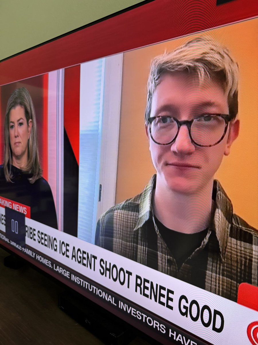 You gonna tell me this guy is an “eye” witness 😂😂 He’s about to be My Cousin Vinnied!