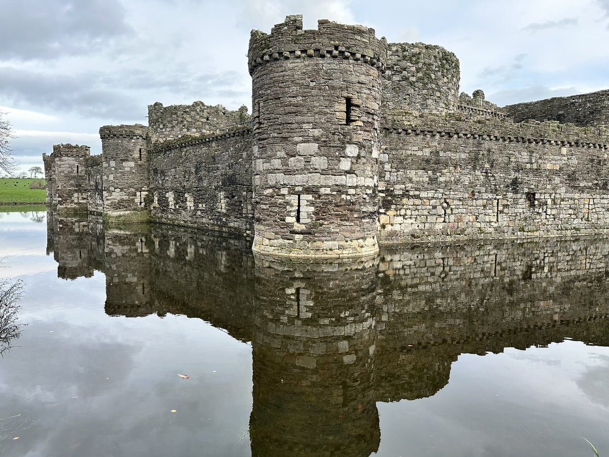 Jonathan tweet media