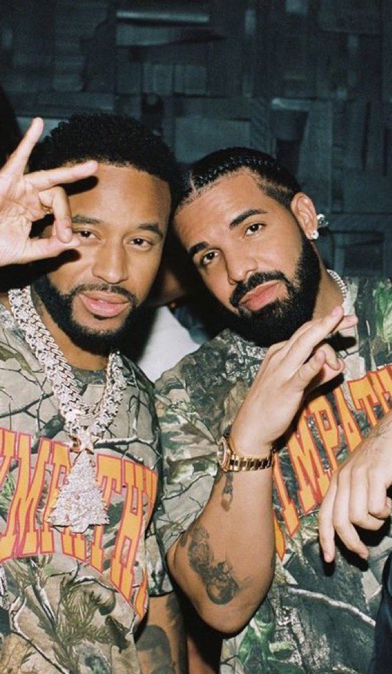 DrakeDirect's tweet image. Happy Birthday @preme 🦉