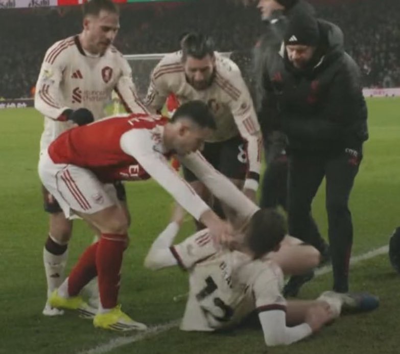 StokeyyG2's tweet image. Roy Keane on Martinelli:

"I didn't like it at all. I'm surprised the Liverpool players didn't go after Martinelli a bit more. That behaviour is an absolute disgrace."