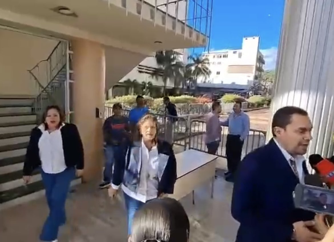 Harold Barahona tweet media