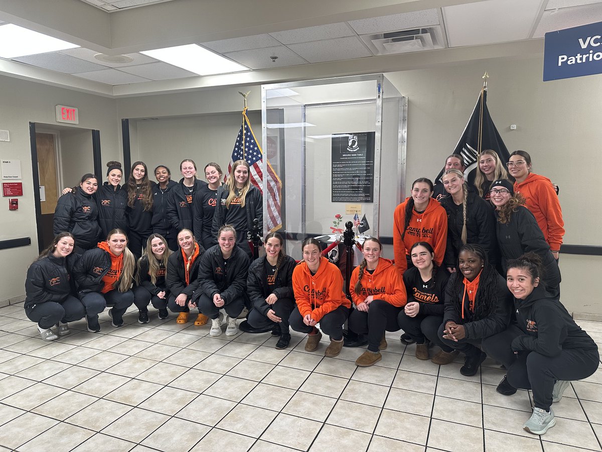 Starting the year off with service ❤️

Our team had the honor of visiting the VA Hospital to bring some cheer to those who have served our country! 🇺🇸

#FightAsONE | #RollHumps 🐪