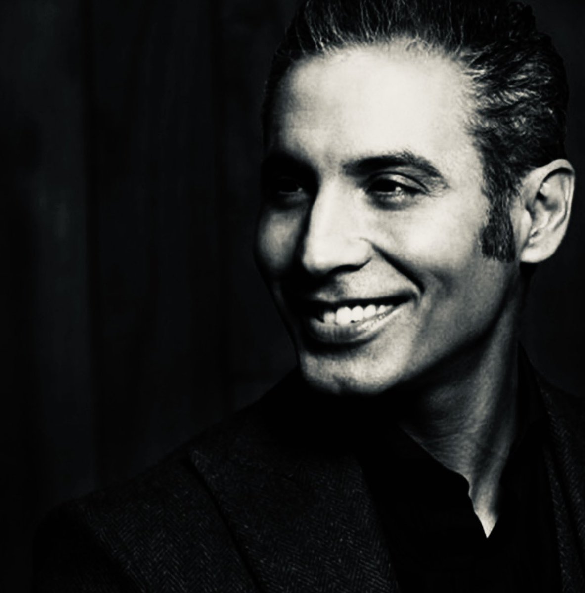 Digo verdades y aparecen podemistas y socialistas en mi perfil como polillas a la luz 😂
Yo sonrío.
Cuando no tienen argumentos, solo les queda el berrinche.
Buenas noches 😴