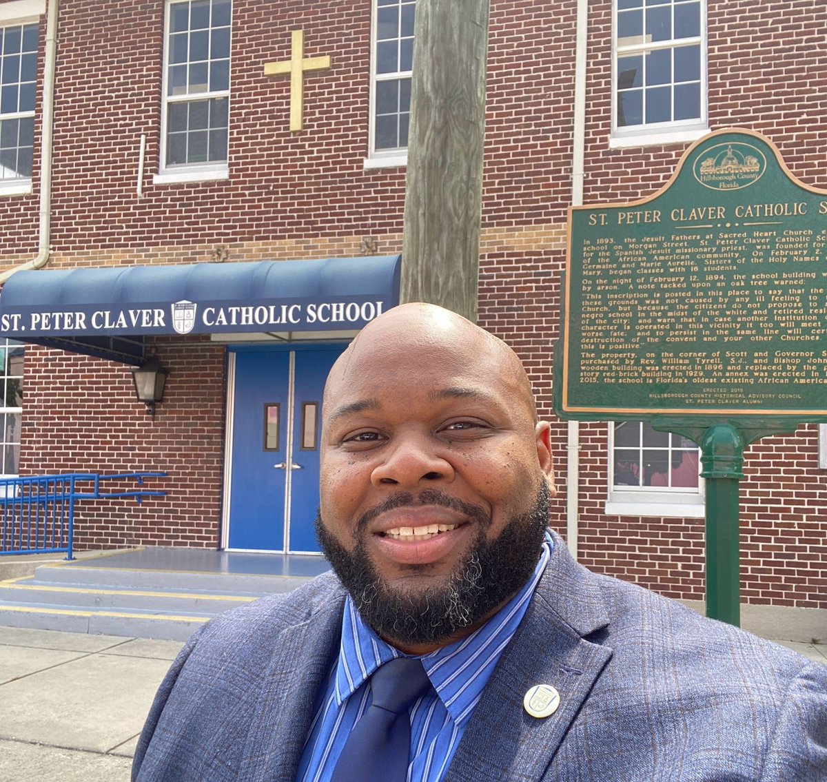 JesuitTampaFL's tweet photo. John Davidson, the principal at St. Peter Claver Catholic School, gave a special presentation this morning to Jesuit's African-American Club.

Davidson shared his experience growing up in Tampa, the life lessons he learned and those lessons he wishes he had absorbed sooner, and how the growth of his faith life has brought him happiness and joy.

Thank you principal Davidson for sharing your insight and wisdom with Jesuit's students!

Click below for a @TB_Times story by about Davidson and St. Peter Claver, which was founded in 1894 by the Jesuits, five years before Jesuit High School.

https://t.co/ax6dZFkny0

#AMDG #MenforOthers @JesuitsUCS