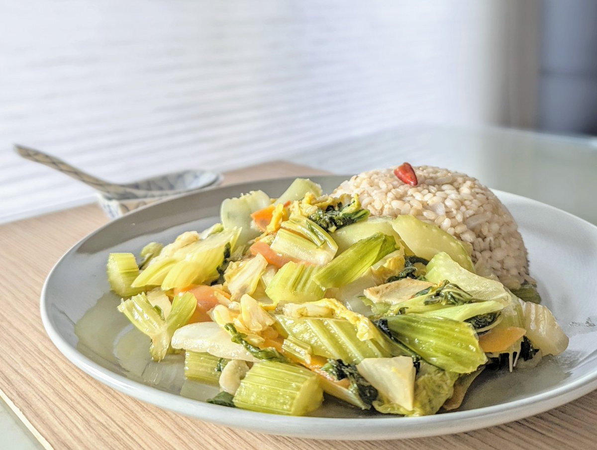 breakfast_365's tweet photo. セロリ炒め

#朝食 #朝ご飯 #ヴィーガン #Vegan #veganfortheanimals https://t.co/Jh0HMr1Ii8