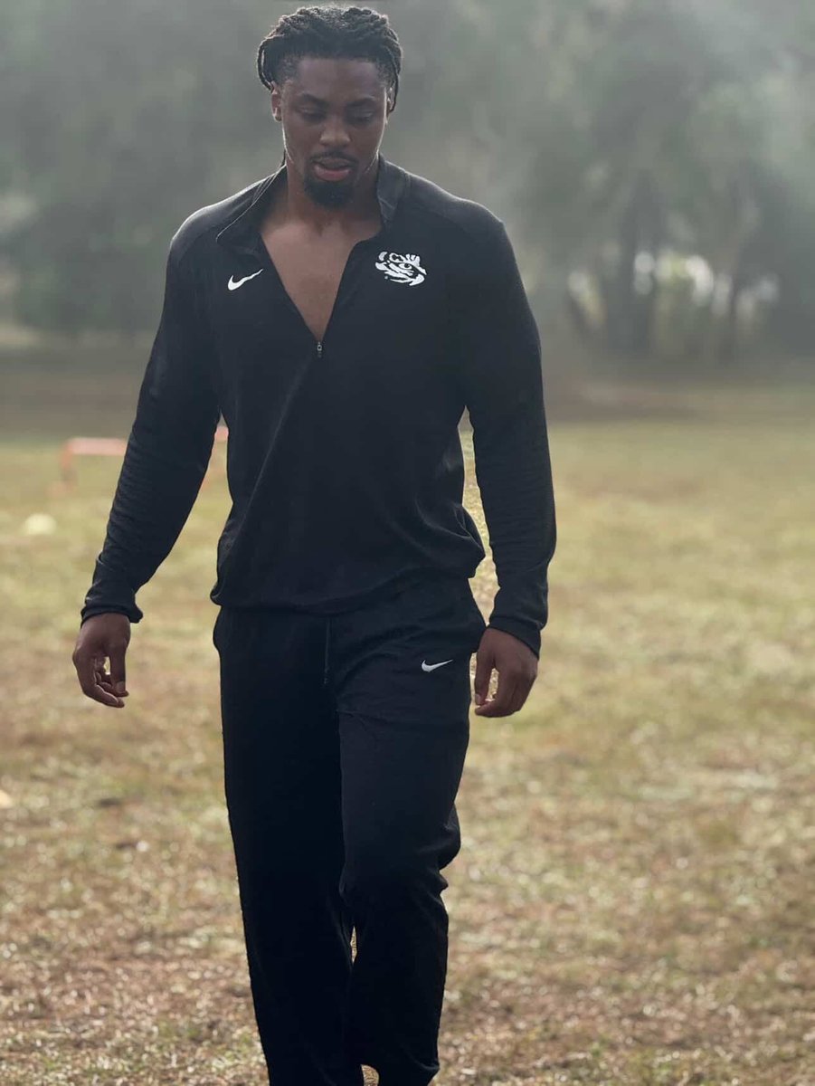 Derrick Davis tweet media