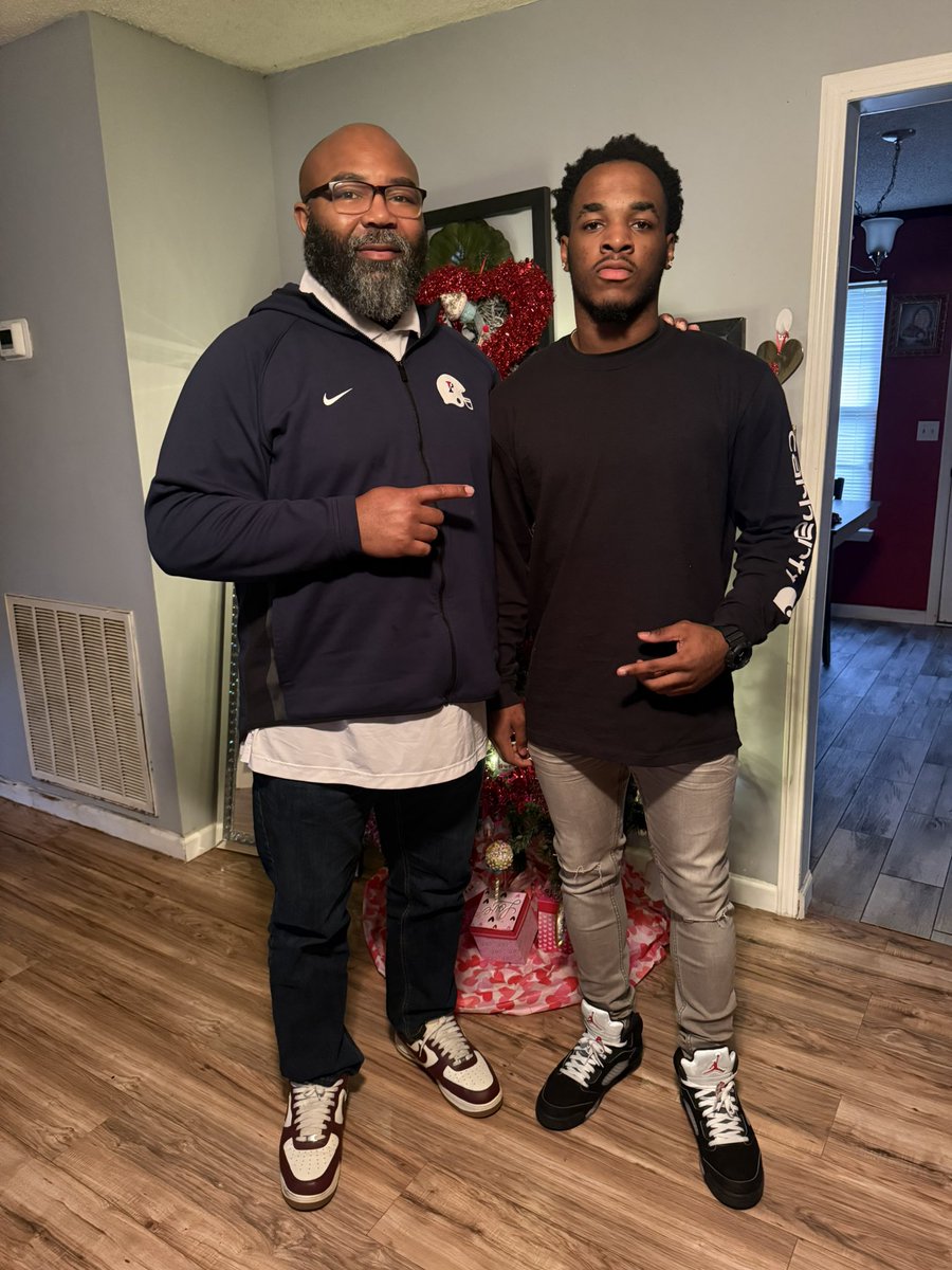 Devonis “DJ” Lee ⭐️ tweet media