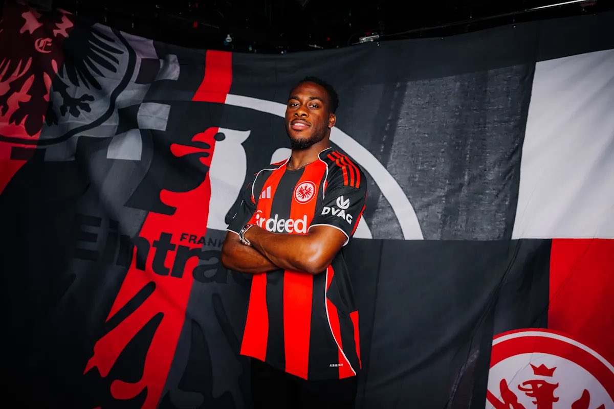 KalimuendoFR's tweet image. Une nouvelle aventure commence après ce passage compliqué
Le mariage à Francfort devait avoir lieu depuis longtemps, je suis tellement heureux pour toi que tu puisses enfin y aller
Ce qui t’attend en Allemagne s’annonce merveilleux 
2026 c’est pour toi
#GAD ☝🏾