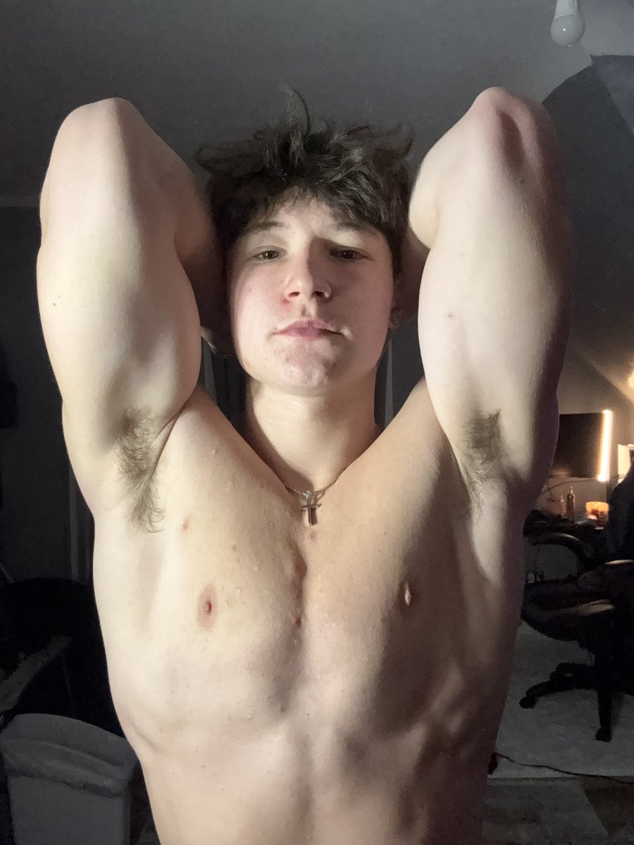 AlexanderReid0's tweet image. Sniff harder. When you go mindless I’m taking full control