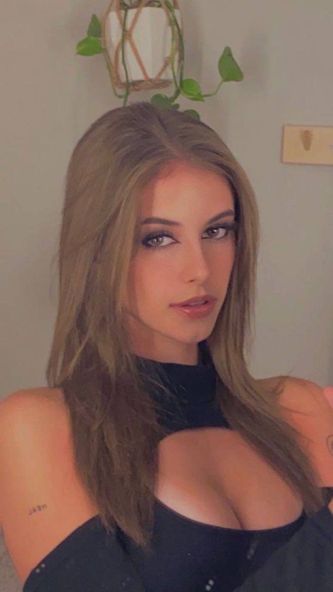 Anna.Eva tweet media