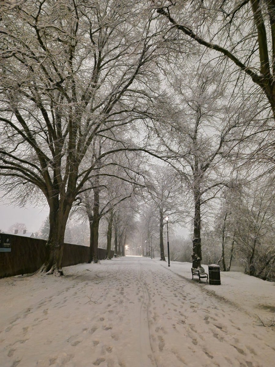 Duncan Jones tweet media