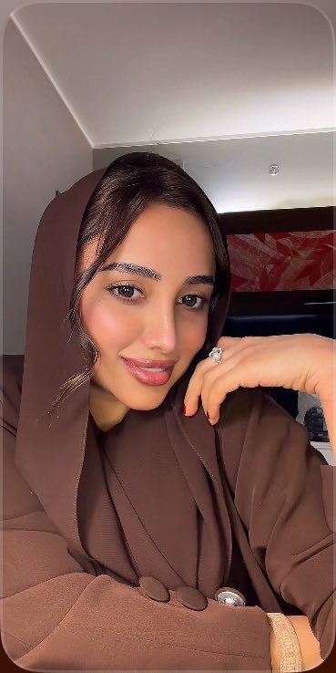 Myriem005's tweet image. "فبعضُ الأمنياتِ لها بريدٌ
وبعض الحُبِّ نرفعهُ دُعاء". 
الله يسعدك و ينور دربك و يوفقك 🙏
#نيلوه