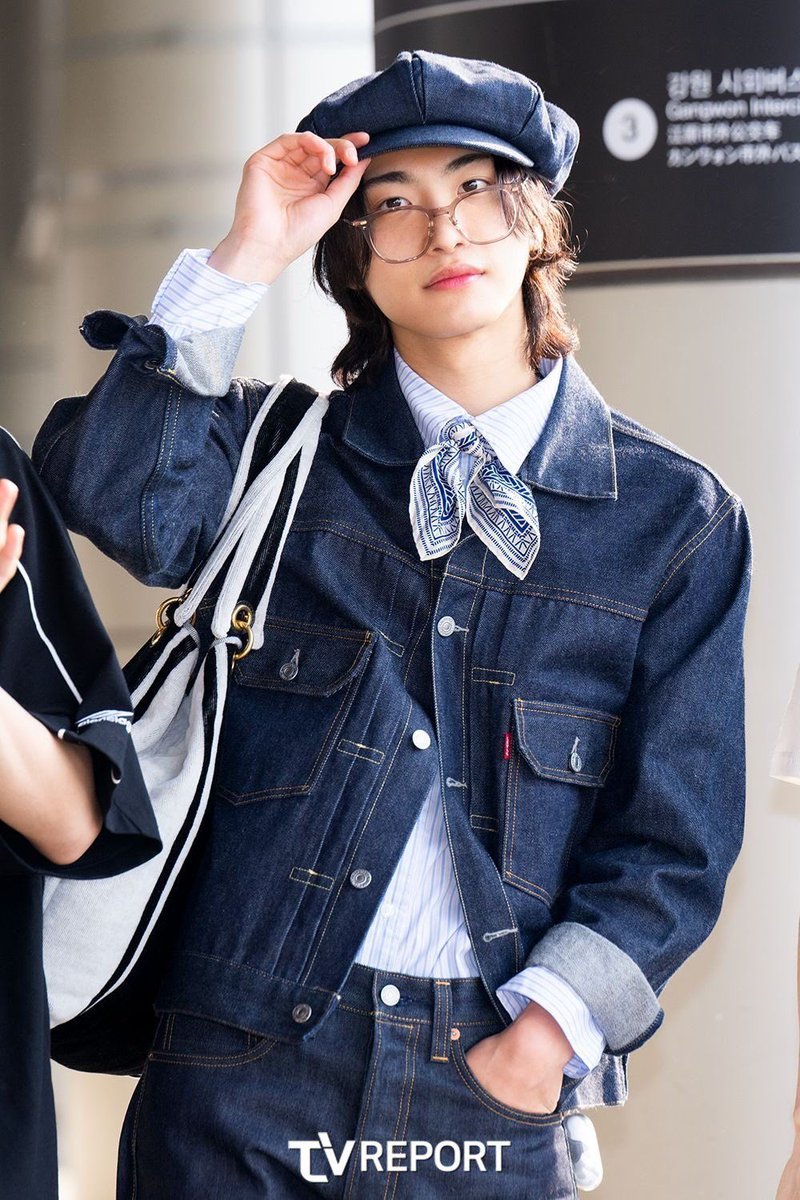 huge fan of Seonghwa and his little train conductor outfits
