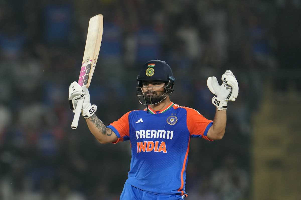 CAPTAIN RINKU SINGH IN VIJAY HAZARE TROPHY: 

Won, Won, Won, Won, Won, Won, Won

His scores are 67(48), 106*(60), 63(67), 37*(15), 41(35), 57(30) &amp; 37*(26) 👌🔥
#rinkusingh
#Sportskeeda
