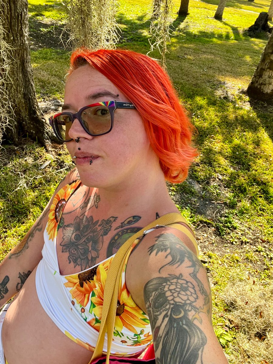 senguyen13's tweet image. Look how she dresses. Think there might ever be consequences for that. Maybe she wants the #attention .  Let’s help this little dumb #attentionseeker out with that. Make her #internetfamous or maybe infamous