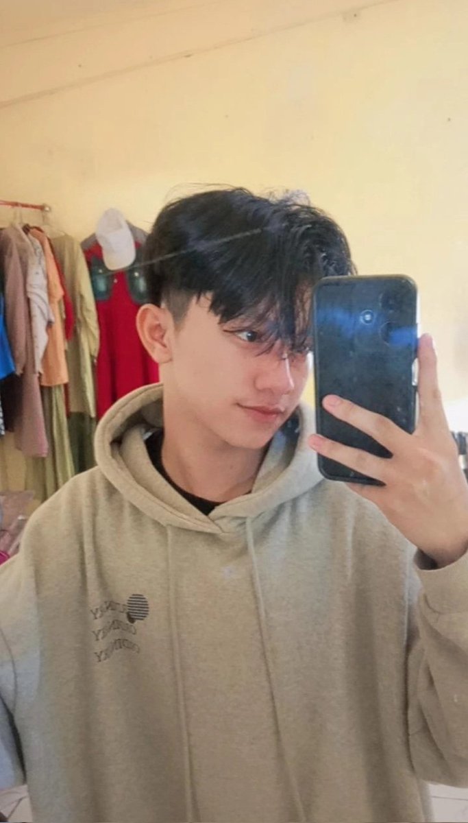 byantx_'s tweet image. post aja lah, bingung mau post apa😮‍💨

#GayJogja #gaysolo