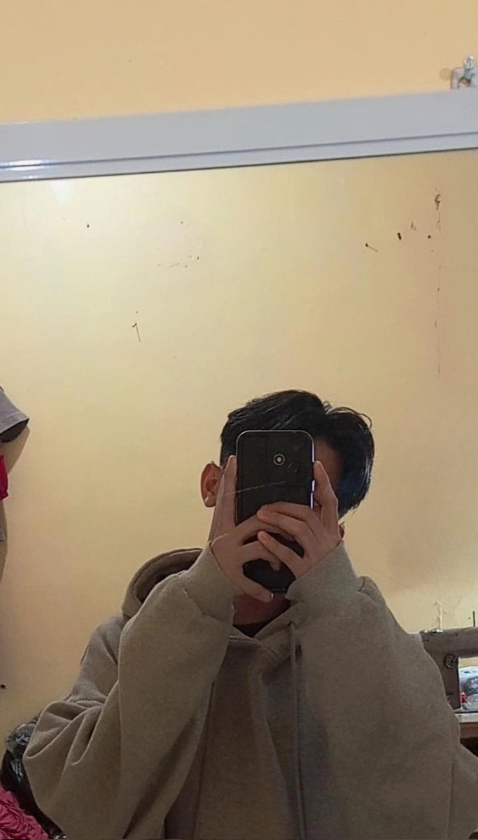 byantx_'s tweet image. post aja lah, bingung mau post apa😮‍💨

#GayJogja #gaysolo