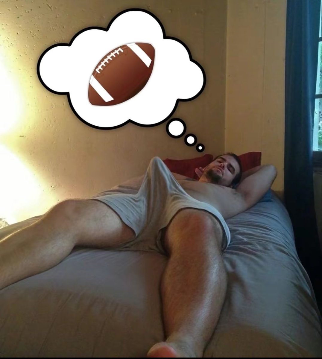 gooner_mans's tweet image. i love American football 🏈