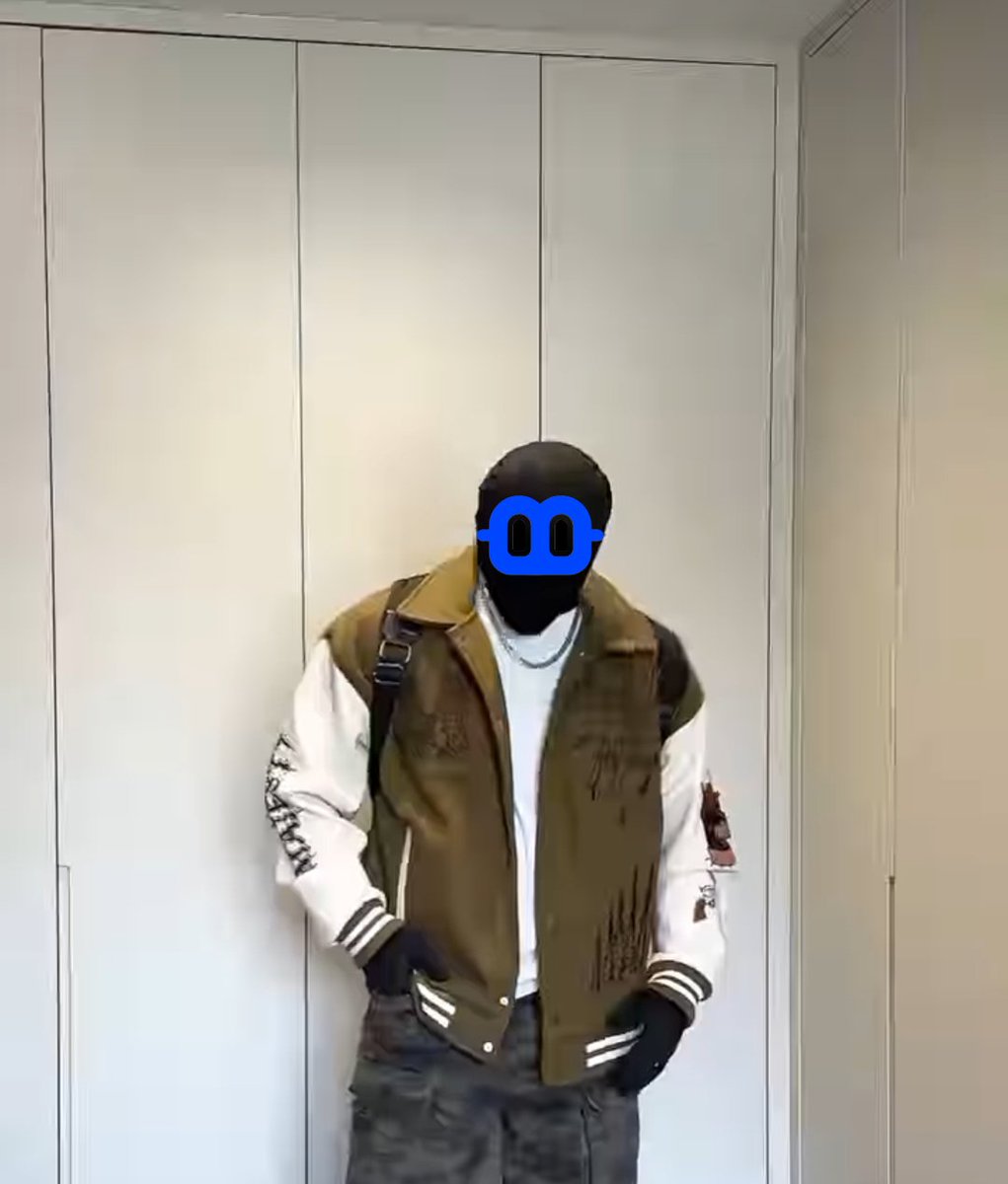 plain_finance's tweet image. We can't overemphasize the power of decentralized privacy and security 
You're not only safe from hvckers but also from corrupt officials
That's why I will continue to love and preach @billions_ntwk
Preach Billions 
Preach $Bill