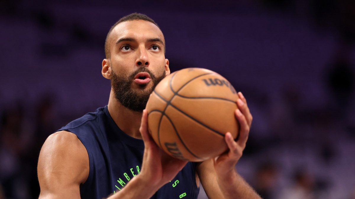 whatsontapnba's tweet image. The only centers in the league more valuable than Rudy Gobert right now are 

Nikola Jokic 

Victor Wembanyama 

Nobody else comes close to influencing winning basketball this year to the level he is. His defensive dominance combined with less offensiveness bloopers makes Rudy…