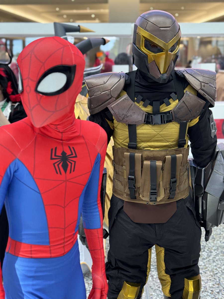 Sentinel_pr1me's tweet image. 100 likes and they kiss… I mean dance