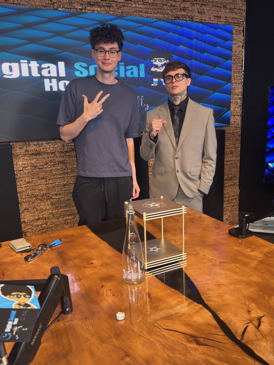 RedPillAries tweet media