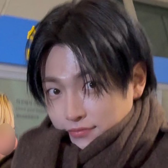 joongiephilia's tweet image. what the hell how’s he so pretty. doesn’t he look like the love interest in an iyashikei coming of age film