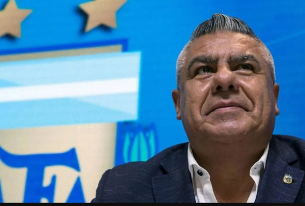 la12tuittera's tweet image. 🚨AHORA | Mercado de PASES:

ℹ️Informa @mavegol que los clubes tienen el borrador que el registro de inscripción de @LigaAFA cierra el martes 20 de enero a las 18 hs.

🔎Después de cerrado este primer registro, podrán incorporar los clubes que transfieran jugadores al exterior…