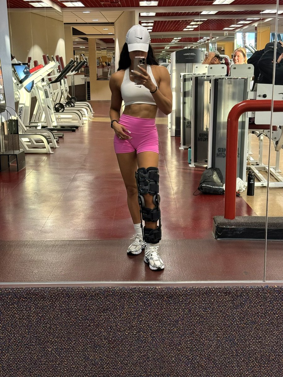 Leila Grey tweet media