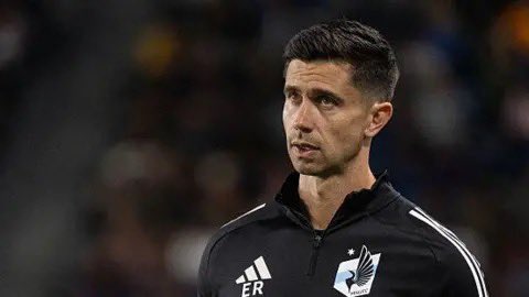 West Brom mulai bidik opsi baru di kursi manajer.

Eric Ramsay masuk radar West Brom untuk menggantikan Ryan Mason.

✅ Eks pelatih Manchester United
✅Saat ini melatih Minnesota United (MLS)
✅Bawa Minnesota ke play-off semifinal dua musim beruntun
✅ Finish 4 besar Wilayah