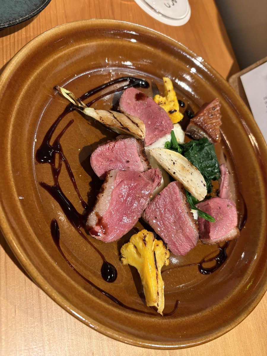 reinishikerry's tweet image. おはようございます😊
今朝のお店前
明日の営業のために朝から仕込み中です。
風も結構強くて体感温度はもっと低く感じます🥶
昨日はお友達と今年初menouさん
#むつ市
#蓮パン工房
#menou