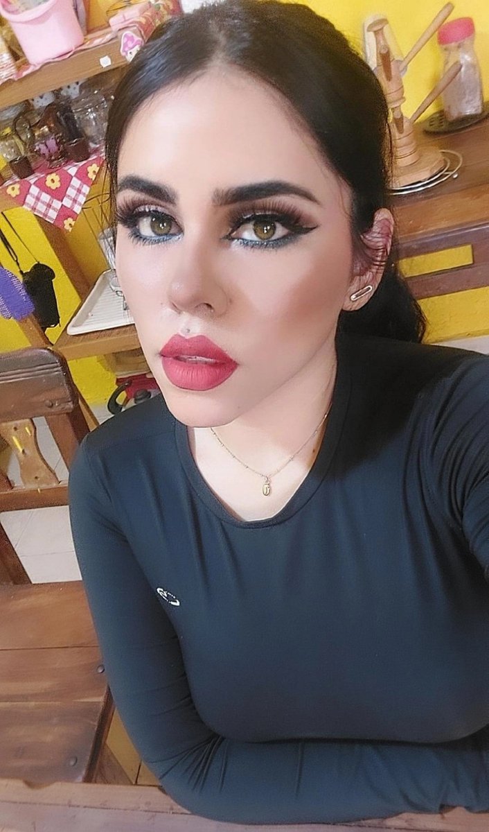 malaumlo's tweet photo. Solo necesito alguien que me abrace y me diga que todo va a estar bien 🧚🏻‍♀️ https://t.co/bQEBcm0O4u