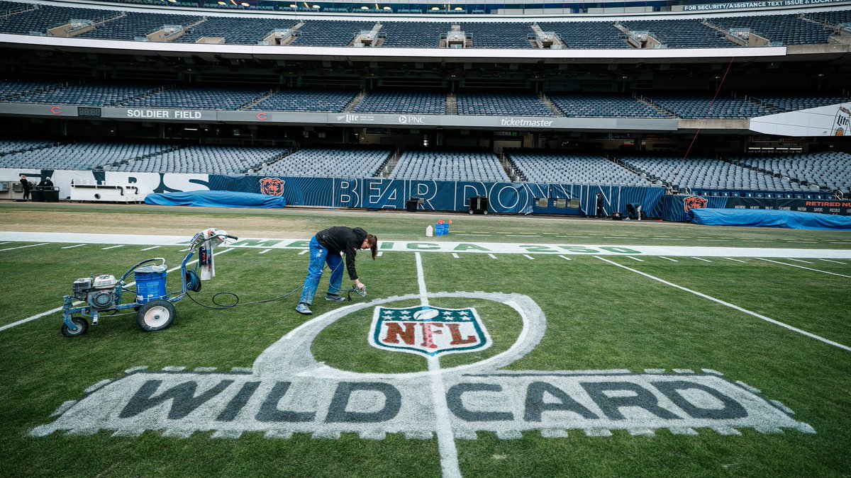 ChicagoBears's tweet image. Setting the stage