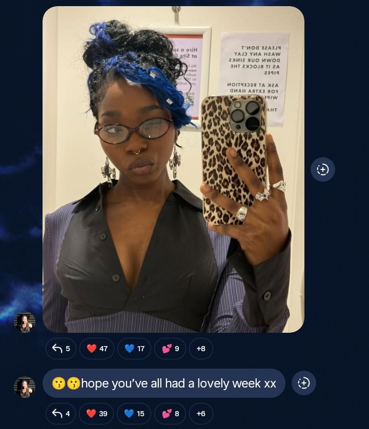 PreciousBrasil's tweet photo. Atualização da Precious em seu canal do Instagram:

“com sono atrasado, mas finalmente mostrei meu cabelo. preciso tirar umas fotos com ele solto, mas fiz tranças boho em um corte bob💙🫦nada de extravagante, porque faço 21 anos mês que vem, então estou preparando algo especial para comemorar”

“😗😗espero que todos tenham tido uma ótima semana”

#PreciousPepala