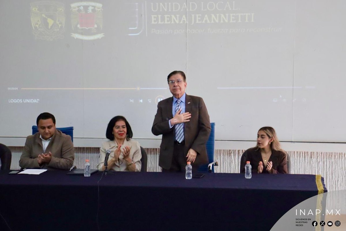 inap_mx's tweet photo. 📜 Honrar la memoria es también reconocer el legado.

Hoy, nuestro presidente el Dr. Luis Miguel Martínez Anzures, asistió a la Ceremonia de Reconocimiento Elena Jeannetti y Homenaje Póstumo, un acto solemne para recordar su valiosa contribución al fortalecimiento de la administración pública y su compromiso con el servicio al país.

🤍 Su legado permanece vivo en las ideas, el trabajo y la vocación de quienes continúan construyendo instituciones más sólidas.

#INAP #INAP70Años #HomenajePóstumo #Reconocimiento #ServicioPúblico #AdministraciónPública #MemoriaInstitucional #Legado